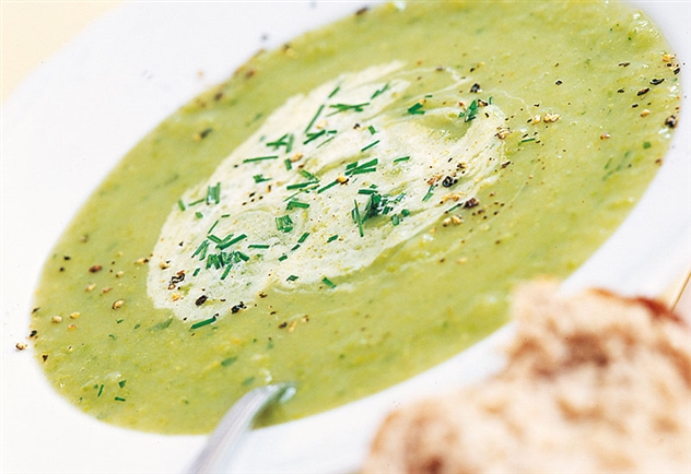 http://www.qassimy.com/up/users/qassimy/how-to-make-Pea-soup-coriander-recipe.jpg